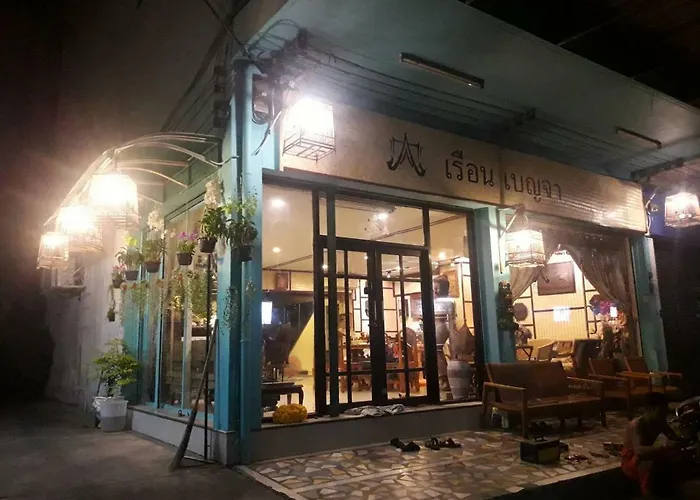 Ruan Ben Ja Don Mueang,bangkok *