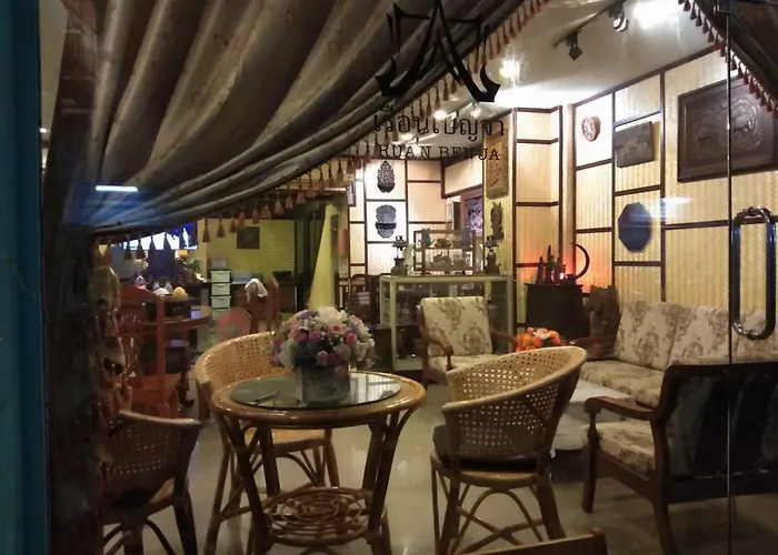Ruan Ben Ja Don Mueang,bangkok 호스텔 *