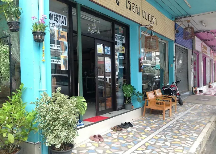 Ruan Ben Ja Don Mueang,bangkok